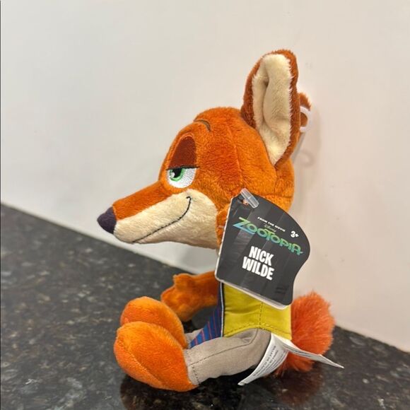 Disney Zootopia Nick Wilde Stuffed Plush Toy Fox. Size 8” with tags - Picture 3 of 13
